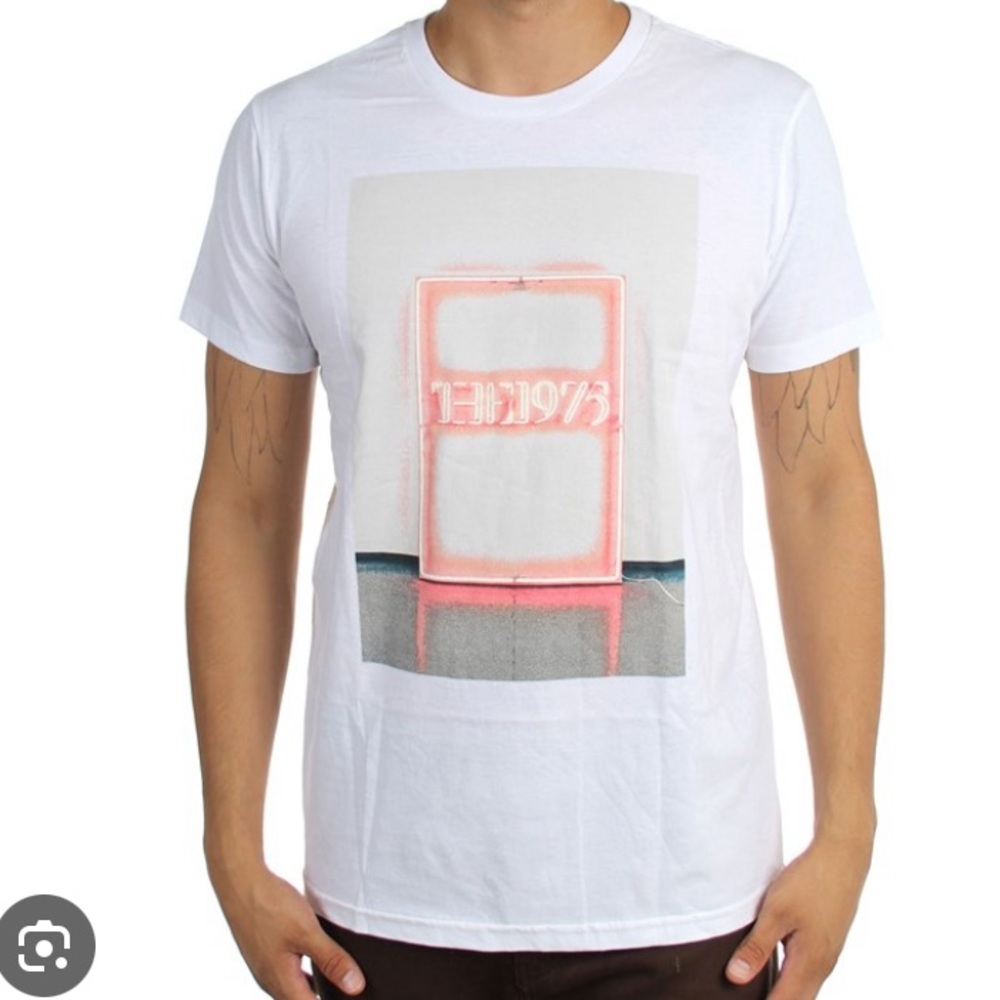 The 1975 graphic tee